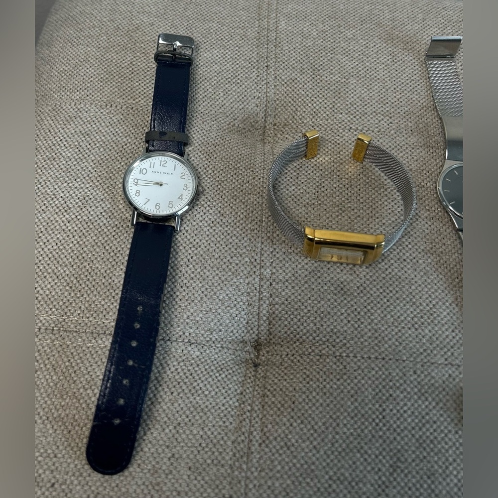 Lot of 5 Womens Watches Nixon, Hello Kitty, Quartz, Anne Klein, Geneva As Is - Picture 2 of 15